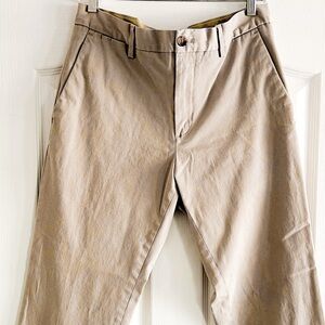 BANANA REPUBLIC Khaki/Tan Chino Pants Men’s 33x32